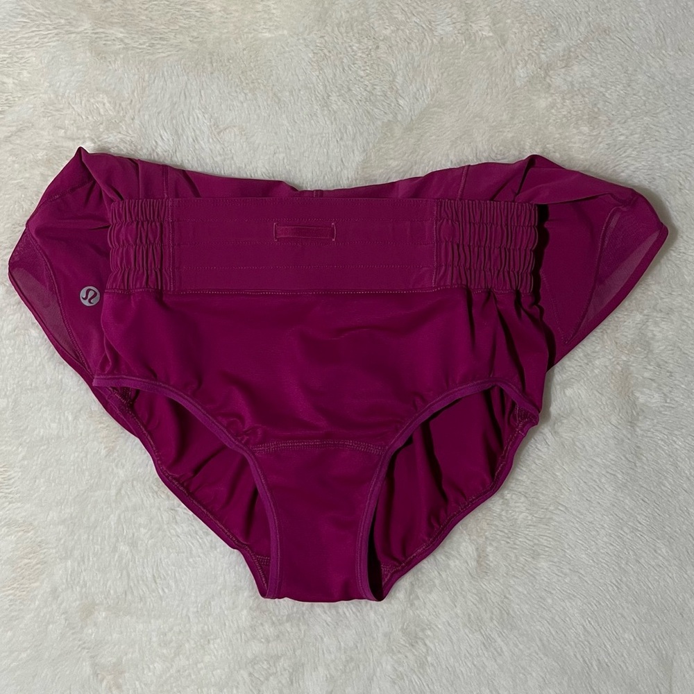 🦩Lululemon Size 2 Ripened Raspberry Hotty Hot High-Rise Lined Shorts (4” Inseam) - Picture 3 of 14